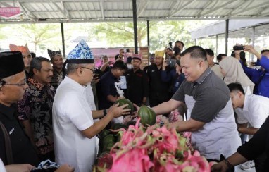 Dialog dengan Petani di Banyuwangi, Mendag Janji Fasilitasi Ekspor Buah Naga. Foto: MNC Media.