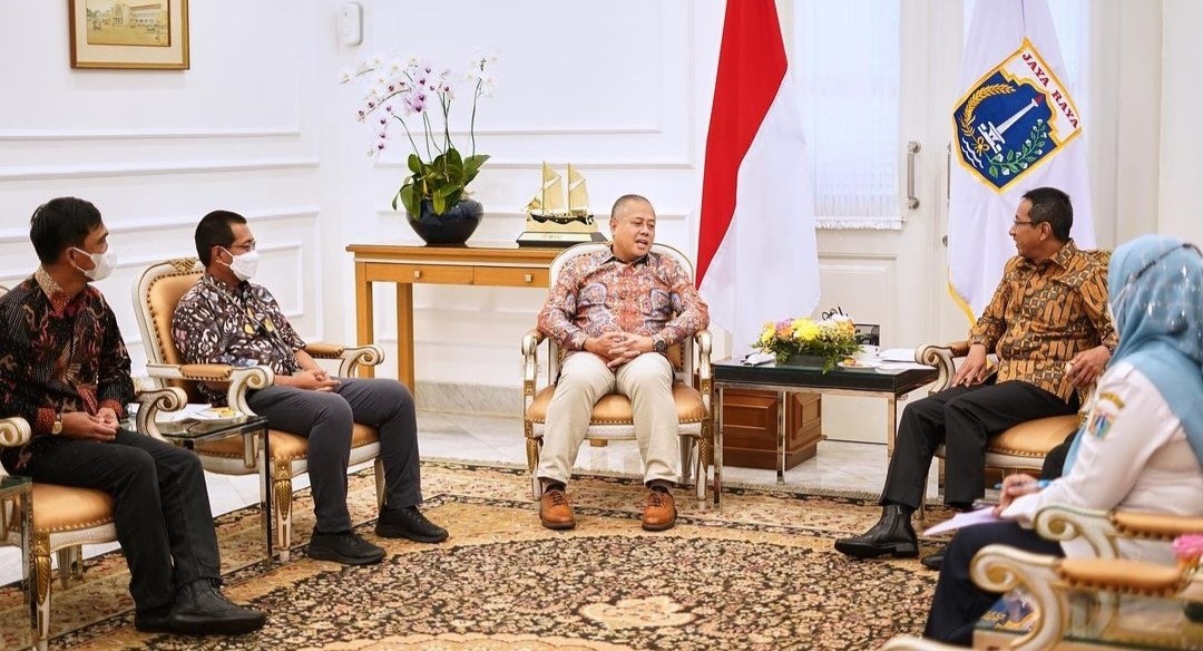 PJ Gubernur DKI Bertemu PLN Bahas Kesiapan Pasokan Listrik Saat Cuaca Ekstrem. (Foto: Instagram @herubudihartono)