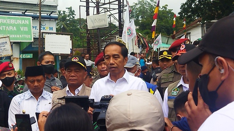 Jokowi Beberkan Kendala Evakuasi Korban Longsor Akibat Gempa Cianjur. (Foto: MNC Media)