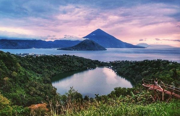 Luhut mengatakan bahwa Sail Tidore 2022 merupakan bukti komitmen pemerintah untuk terus mendukung pemulihan pariwisata nasional. 