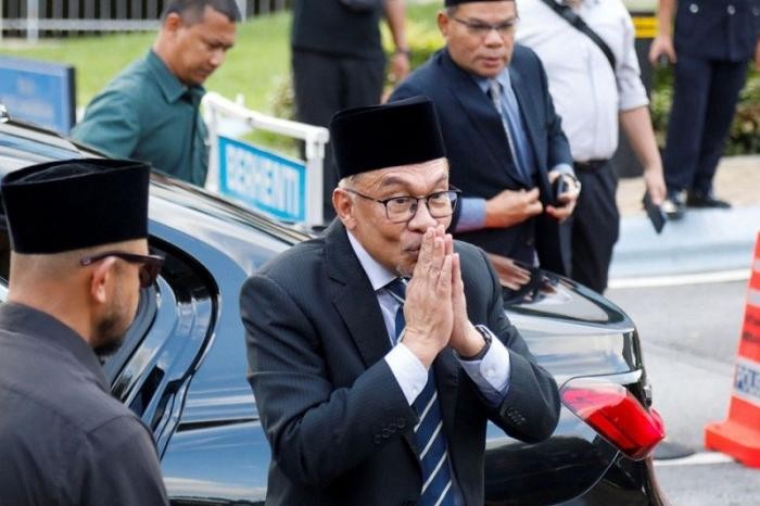 PM Malaysia Anwar Ibrahim Tolak Mercedes S600, Ternyata Ini Alasannya. (Foto: MNC Media)