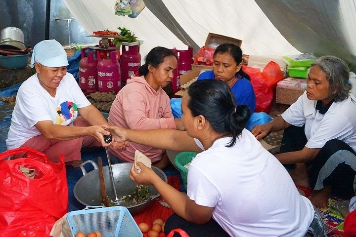 Puluhan kabar bohong atau hoaks beredar di tengah upaya penanganan korban dan dampak bencana gempa bumi di Kabupaten Cianjur. 
