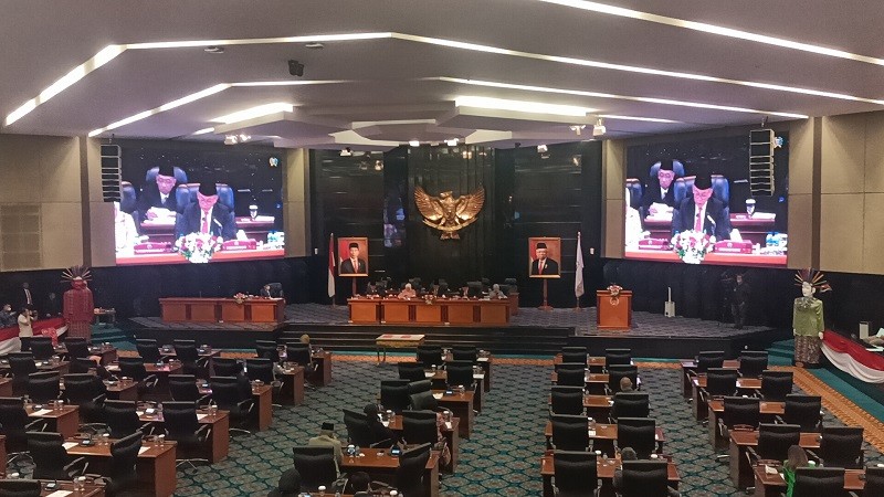 Tok! APBD DKI Jakarta 2023 Sebesar Rp83,7 Triliun Disahkan Jadi Perda. (Foto: Muhammad Refi Sandi/MNC Media)