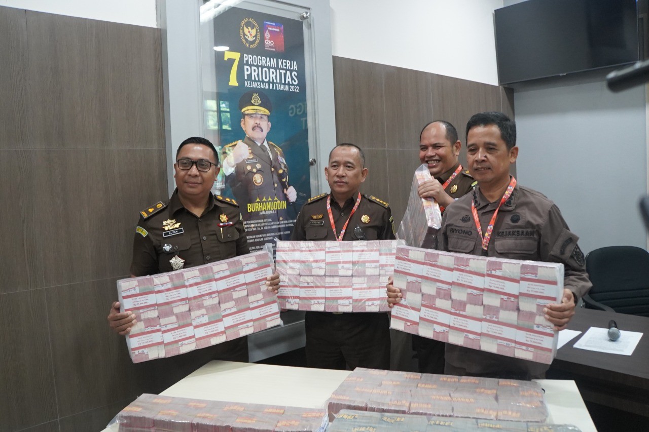 Begini Penampakan Uang Negara Rp6,5 Miliar dari Kasus Korupsi BOS Madrasah. (Foto: Agung Bakti Sarasa/MNC Media)
