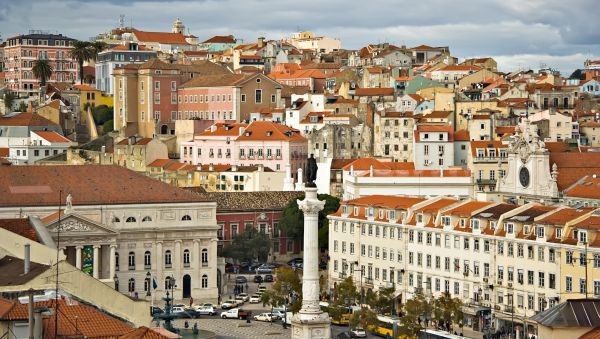 Intip Besaran Gaji TKI di Portugal Terbaru 2022. (FOTO: MNC Media)