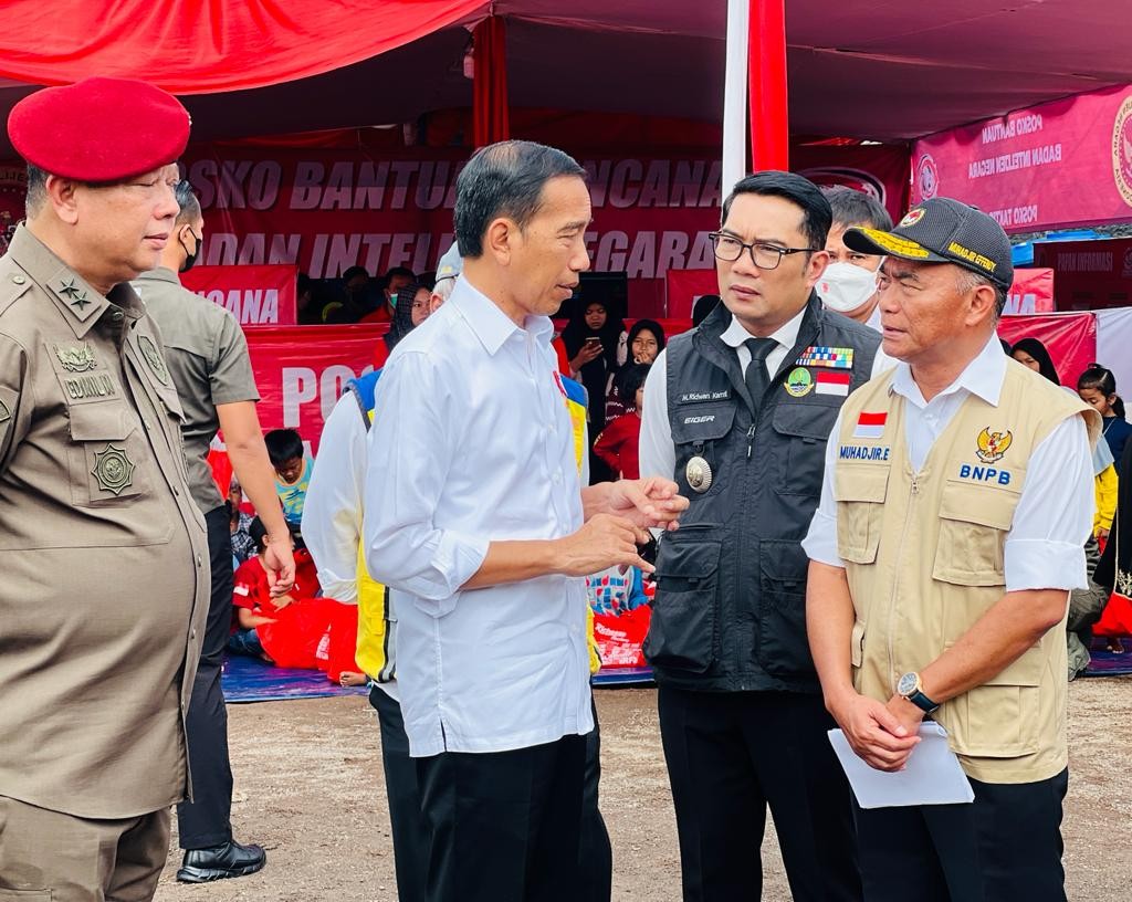 Gubernur Jawa Barat, Ridwan Kamil mengungkapkan, 53.000 rumah rusak akibat bencana gempa bumi di Kabupaten Cianjur. 