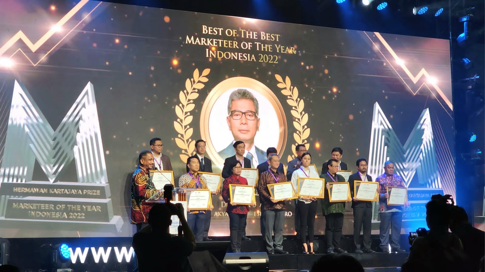 Dirut BRI Sunarso Dinobatkan sebagai Best of The Best Marketeer of The Year 2022. (Foto: MNC Media)