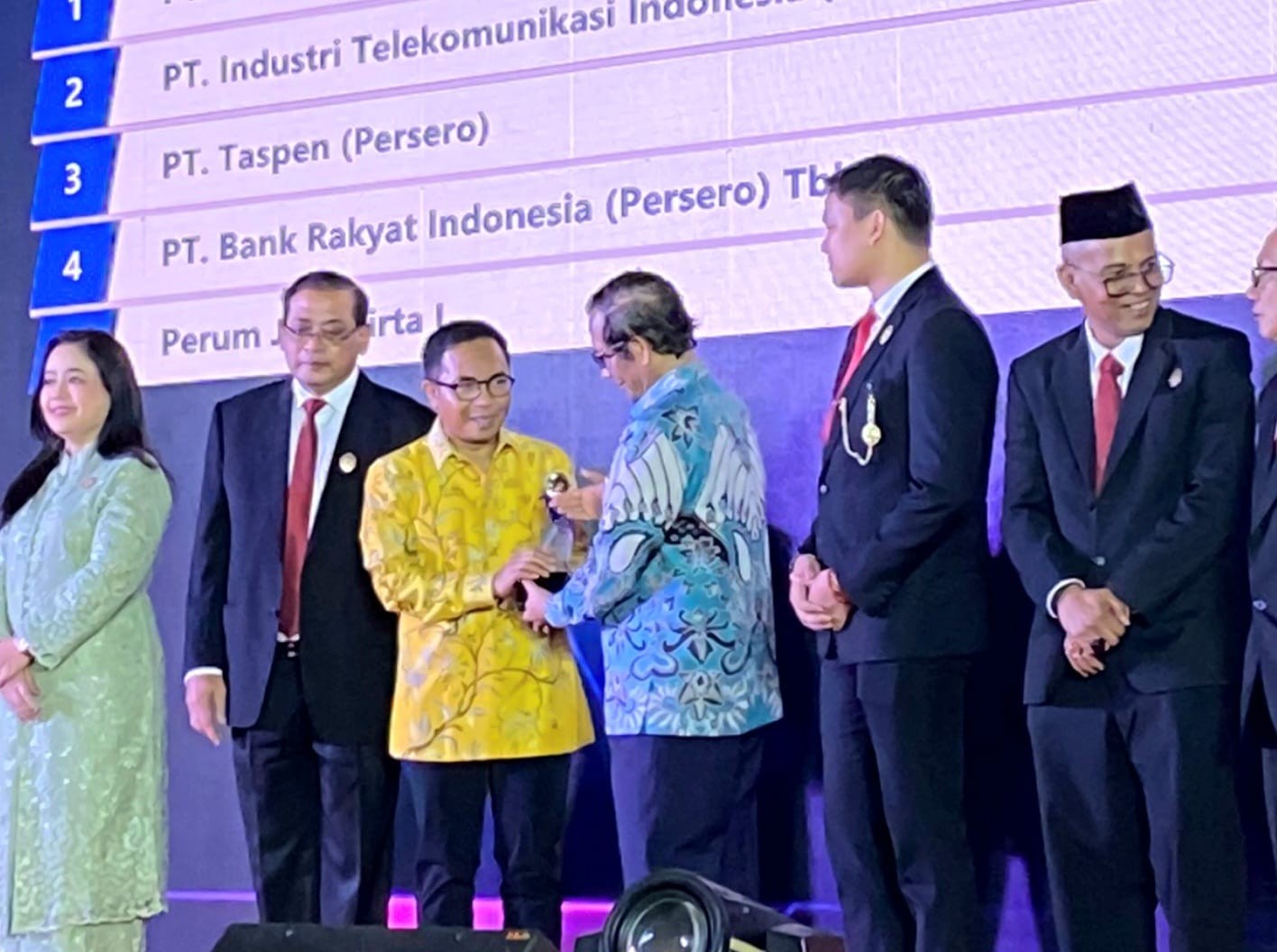 Komunikasi Publik Semakin Baik, PPID BRI Raih Penghargaan Informatif Terbaik. (Foto: MNC Media)