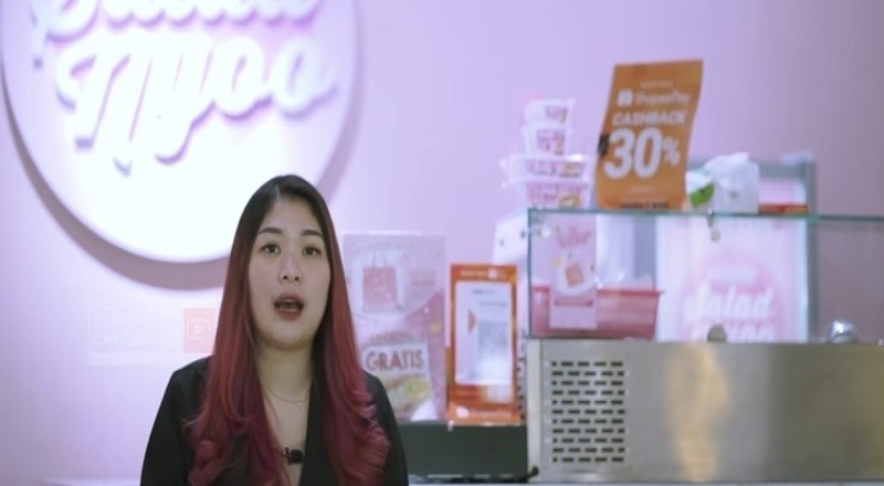 Siapa Pemilik Salad Nyoo? Bangun Bisnis dari Kamar Kos. (Foto: Tangkap Layar YouTube/CapCapung)