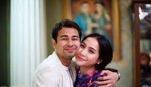 5 Artis yang Bisnisnya Bangkrut, Ruginya Capai Miliaran. (FOTO: MNC Media)