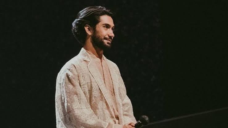 4 Artis yang Pernah Bekerja sebagai Pelayan Restoran, Ada Nama Reza Rahadian (Foto: MNC Media)