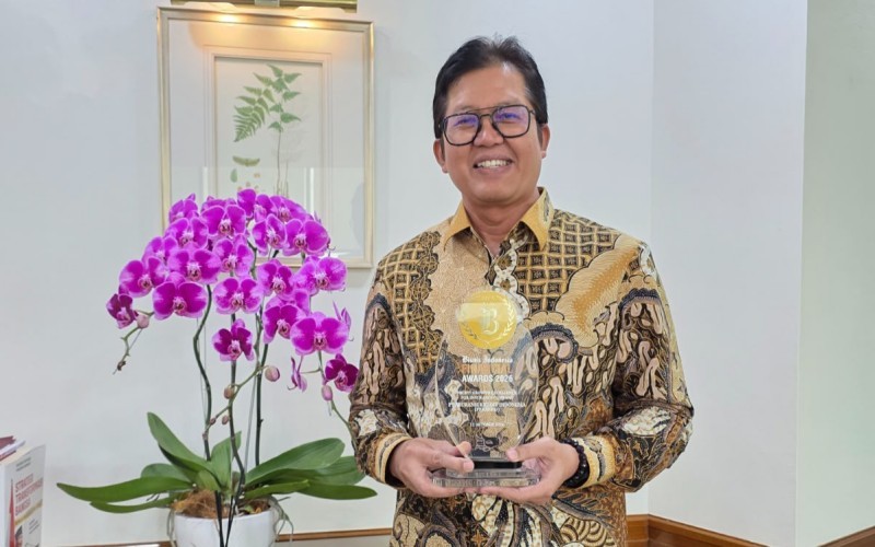 Kinerja Keuangan Solid