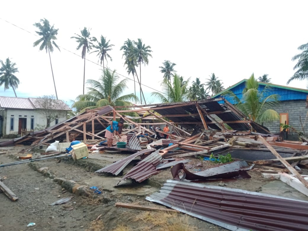 Puluhan Rumah di Mamuju Rusak Diterjang Angin (Foto: MNC Media)
