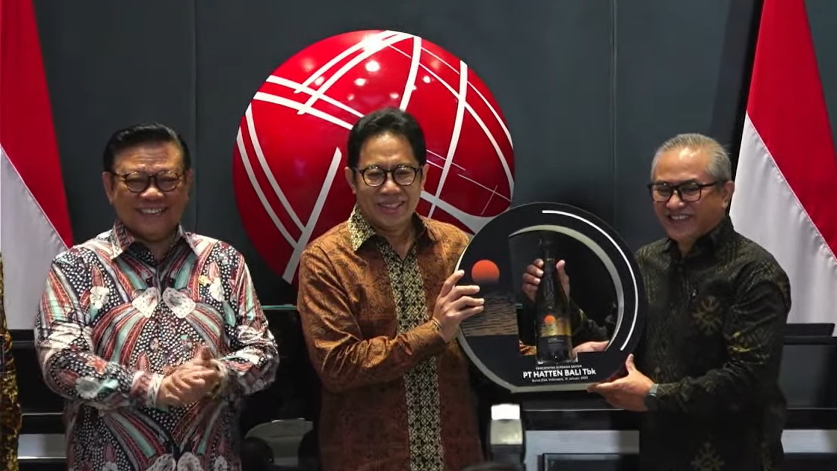 Usai Hotman Paris, Kini Agung Laksono Hadiri Seremoni Listing WINE di BEI (foto: MNC Media)