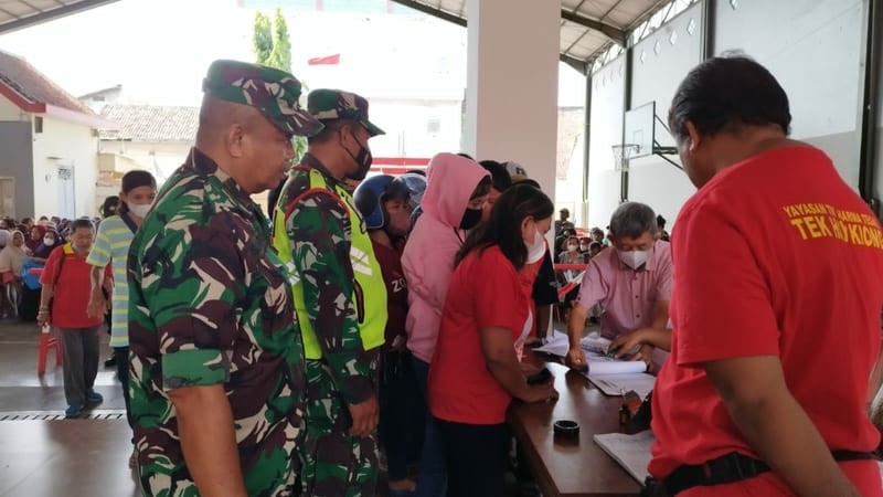 Sambut Imlek, Klenteng Tek Hay Kiong Tegal-Kodim 0712 Gelar Pasar Murah  (Dok.MNC)