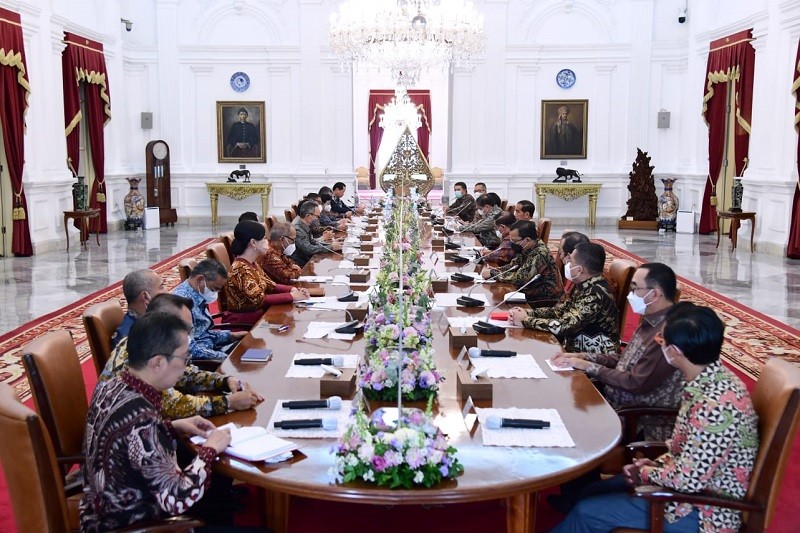 OJK Cs hingga Bankir Menghadap Jokowi, Ini yang Dibahas. (Foto: MNC Media).