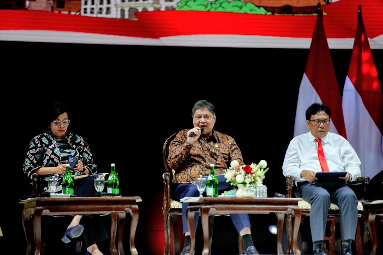 Airlangga Minta Kepala Daerah Kendalikan Inflasi dan Selesaikan Hambatan Investasi, Ini Alasannya. (Foto: Dok Kemenko Perekonomian)