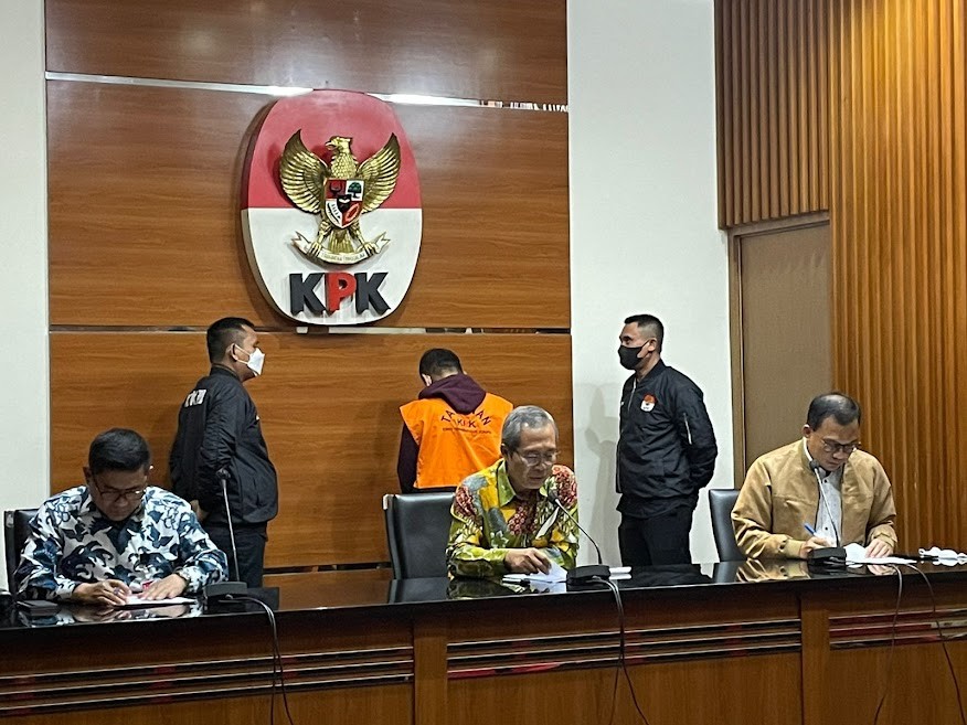 Rugikan Negara Rp100 Miliar, GM Antam Resmi Masuk Rutan (Foto: MNC Media/ Arie Dwi)