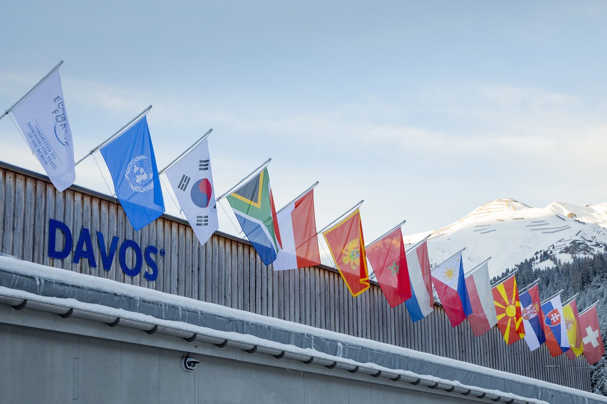 Kehadiran Perusahaan Minyak di WEF 2023 Menuai Protes. (Foto: Courtesy: WEF 2023).