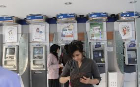 Inilah Cara Transfer Uang via ATM 2023 untuk BCA, BRI, dan BNI. (FOTO : MNC MEDIA)