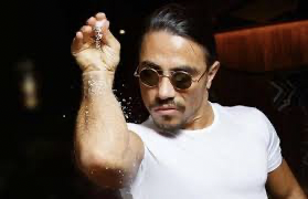 Mengenal Profil dan Kekayaan Salt Bae, Koki Fenomenal yang Cium Tropi Piala Dunia. (FOTO : MNC MEDIA)