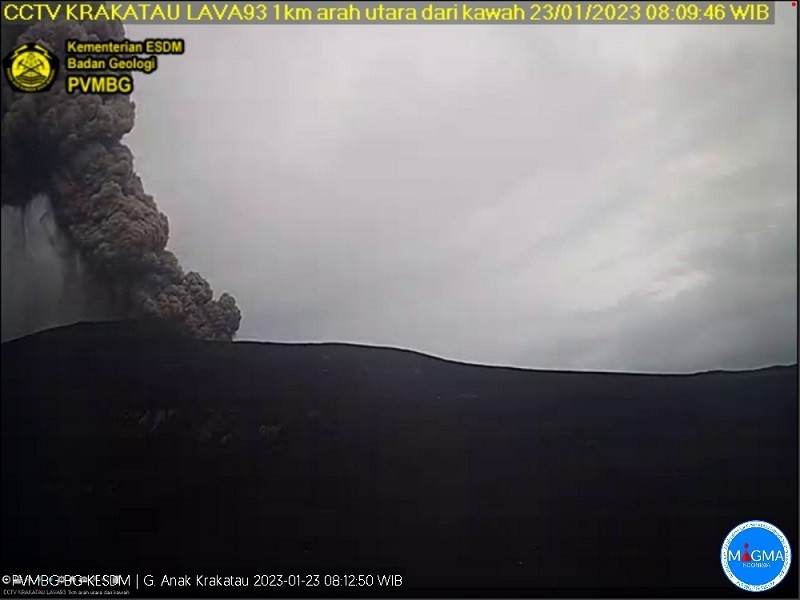 Gunung Anak Krakatau Erupsi Tujuh Kali Pagi Ini. (Foto: PVMBG).