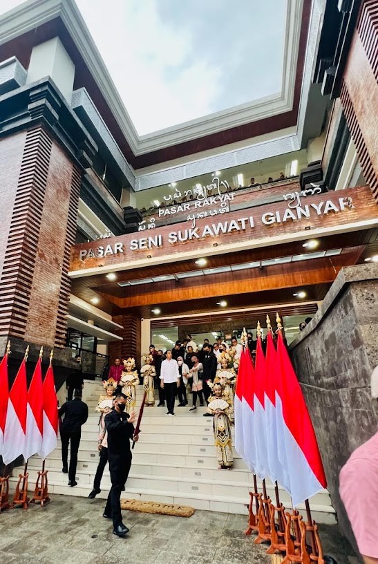 Resmikan Pasar Seni Sukawati, Jokowi Harap Wisatawan Bali Meningkat. (Foto: Biro Pers Setpres)