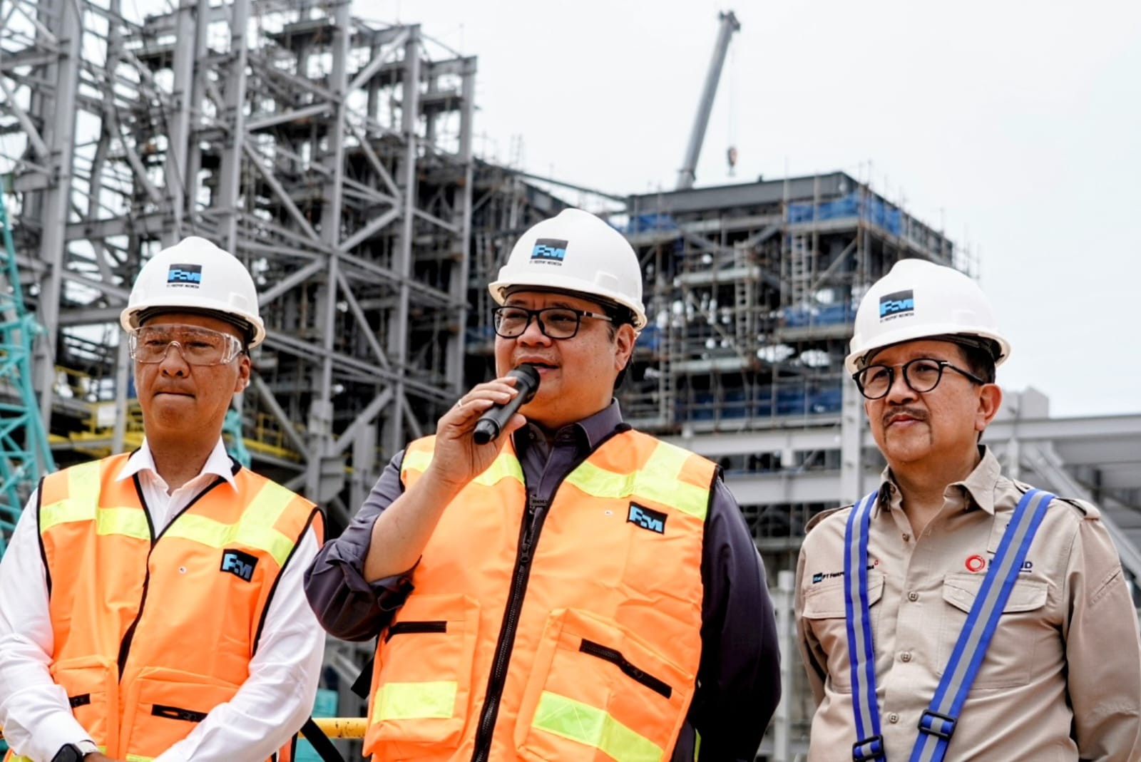 Dorong Hilirisasi, Airlangga Tinjau Smelter Freeport dan KEK JIIPE (FOTO: MNC Media)
