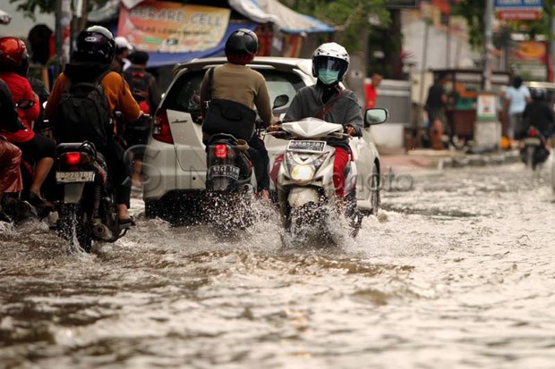 Guyuran Hujan Deras Bikin Sejumlah Wilayah Depok Terendam Banjir. (Foto Ilustrasi: MNC Media)