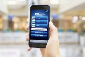 Cara Beli Pulsa Lewat M-Banking BCA, ATM, dan Internet Banking. (FOTO : MNC MEDIA)