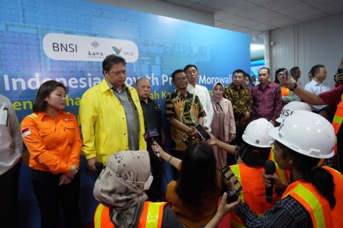 Airlangga Grounbreaking Pembangunan Smelter Nikel Rendah Karbon di Morowali. Foto: MNC Media.