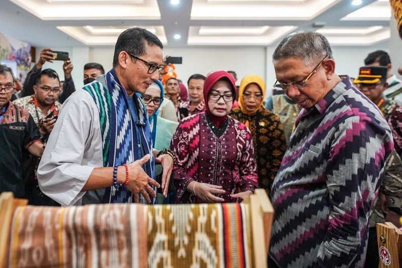 UMKM Ngeluh Sulit Dapat Kredit, Sandiaga Langsung Kasih Pinjaman Tanpa Syarat. (Foto: Ist).