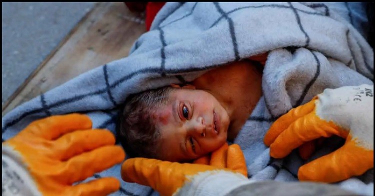 Seorang Bayi Selamat dari Gempa Turki, Namun 23.700 Orang Dilaporkan Tewas. (Foto: