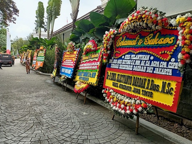 Joko Agus Setyono Terpilih Jadi Sekda DKI, Karangan Bunga Banjiri Balai Kota. (Foto: Refi Sandy/MNC Media)
