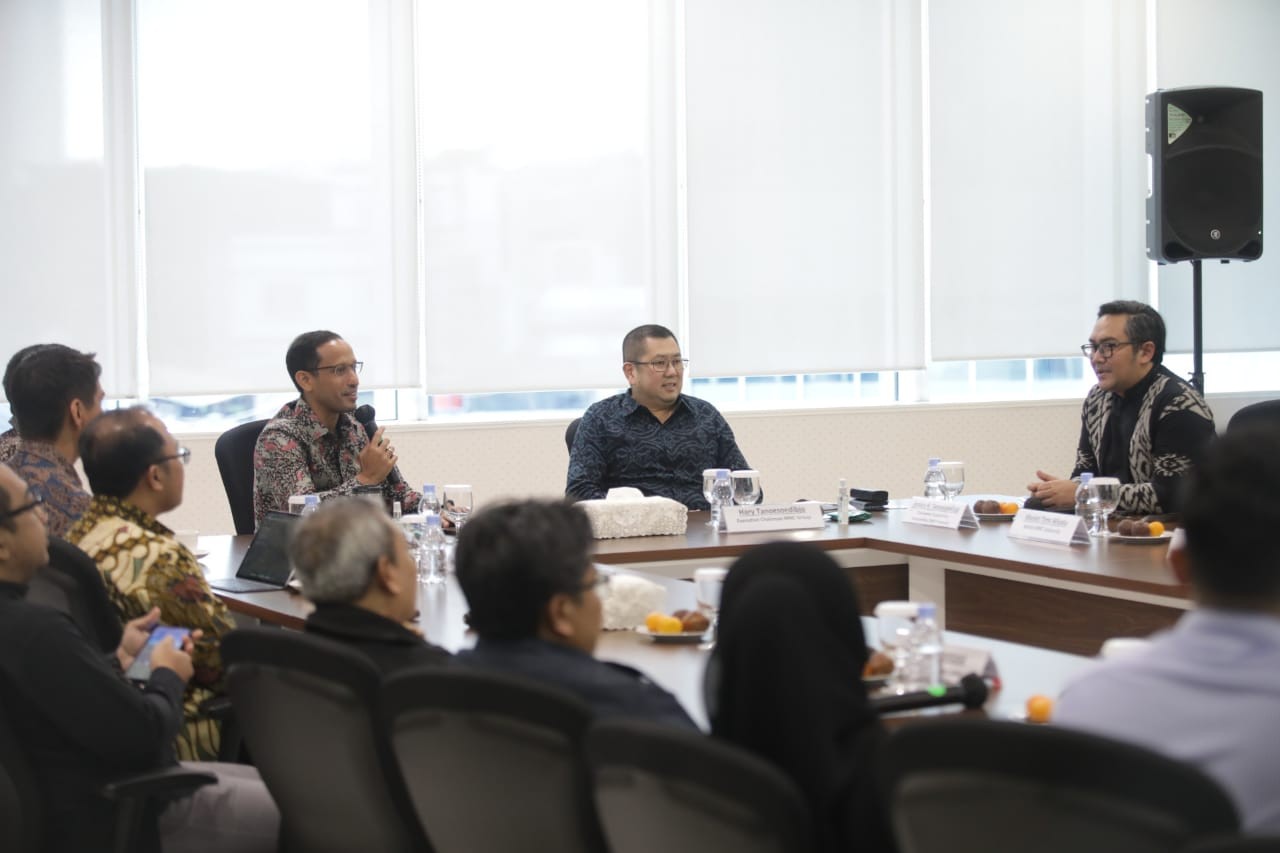 Hary Tanoesodibjo Bersama Redaksi MNC Media Berdiskusi dengan Nadiem Makarim  (foto: MNC Media)