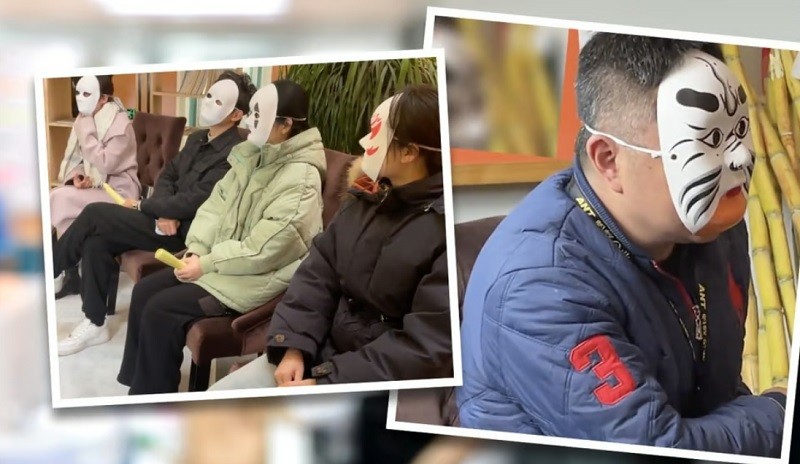 Viral, Pelamar Diwajibkan Pakai Topeng saat Wawancara Kerja. (Foto: South China Morning Post).
