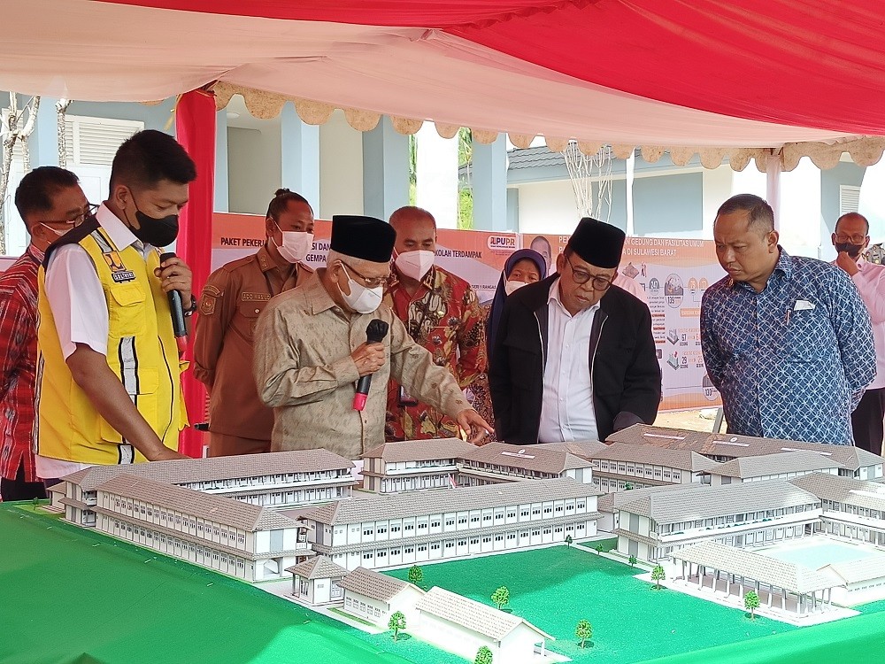 Ma'ruf Amin Tinjau Proyek Rehab-Rekon Sekolah Terdampak Gempa Mamuju. (Foto: Istimewa/Setwapres)