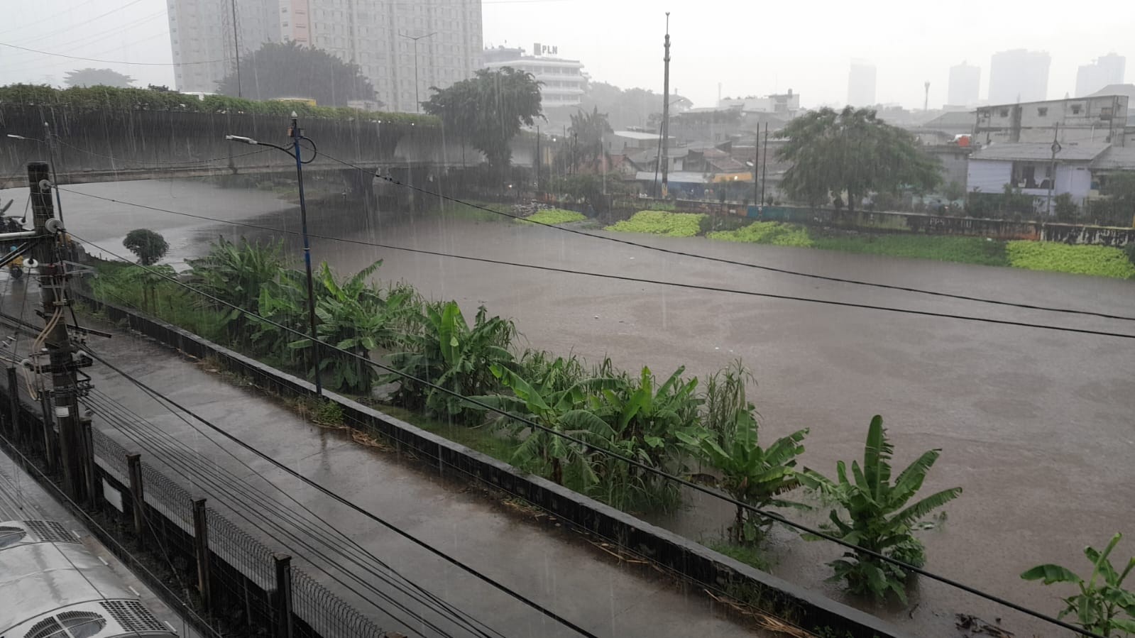 Kali Bekasi Mulai Naik, Wilayah Ini Terancam Banjir (Foto: MNC Media)