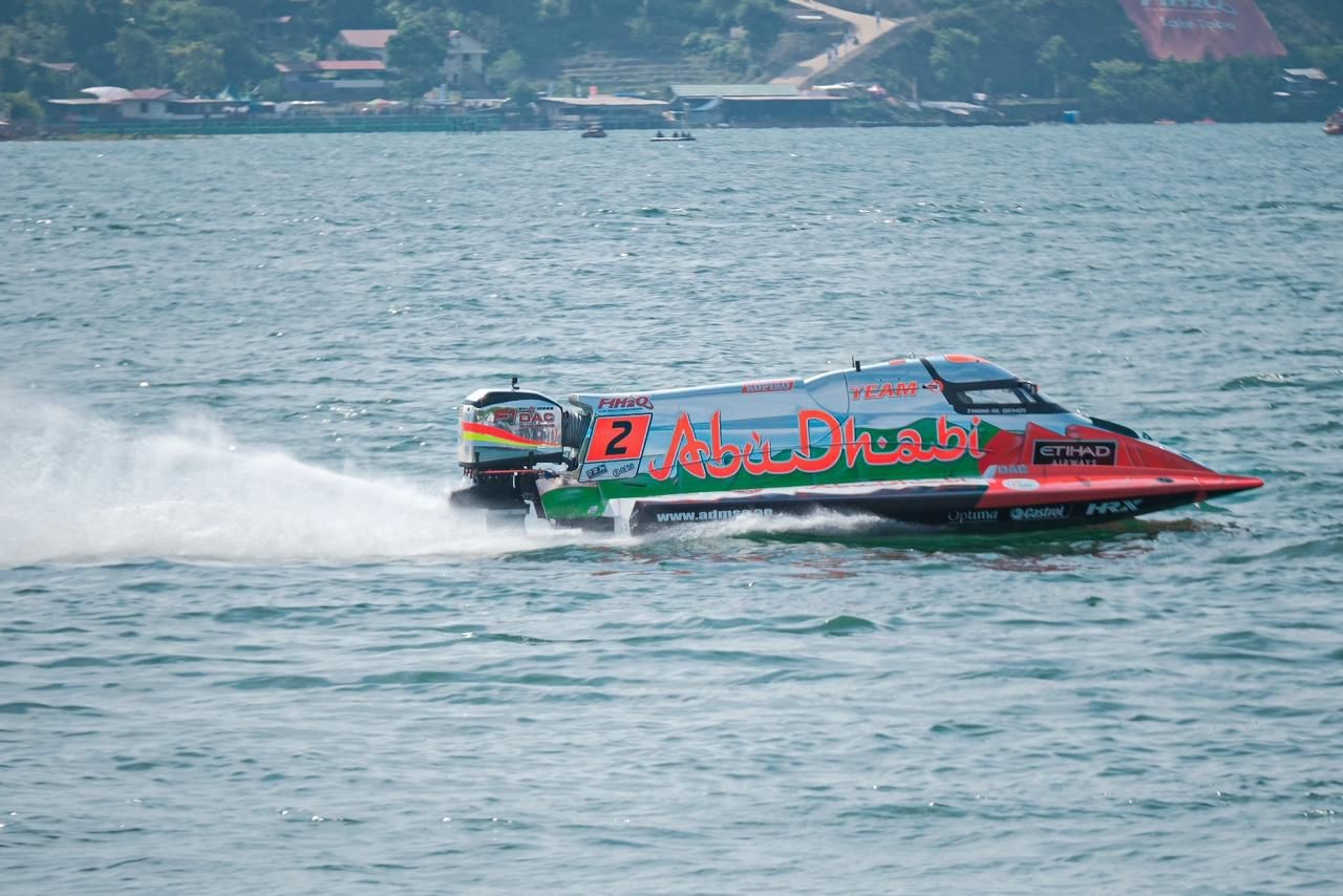Wamenparekraf Angela Tanoesoedibjo Apresiasi Antusiasme Masyarakat terhadap F1 Powerboat Danau Toba. (Foto: MNC Media)