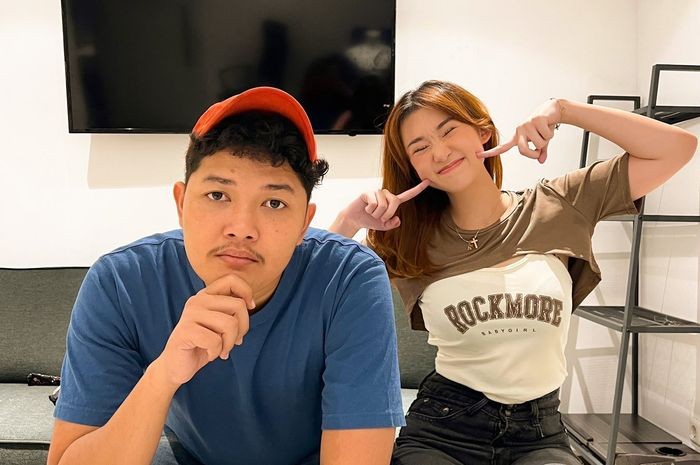 Kisah Inspiratif Nopek Novian dari Anak Desa Jadi Komedian Terkenal dan Dekat dengan Livy Renata. (Foto: Kisah Inspiratif Nopek Novian)