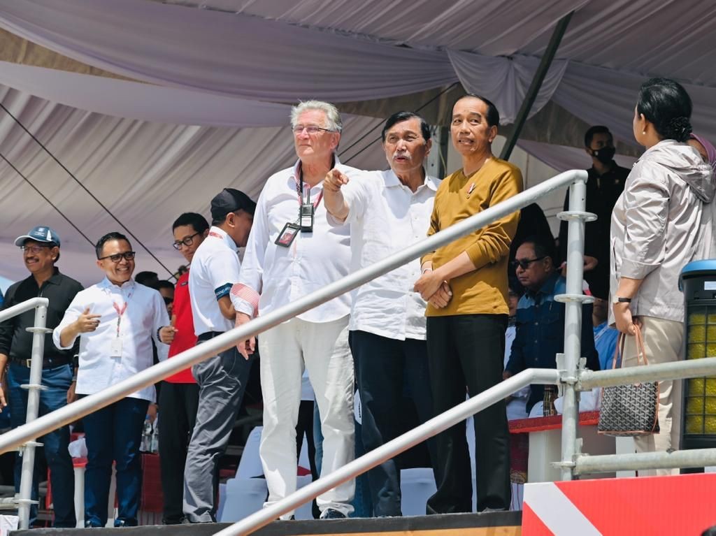 Saksikan F1 Powerboat di Danau Toba, Jokowi Idolakan Sosok Ini. (Foto: MNC Media)