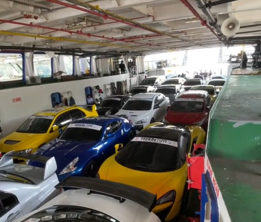 Viral 20 Mobil Supercar Pelat Khusus Keluar Batam, Ini Kata Korlantas Polri. (Foto: Istimewa)