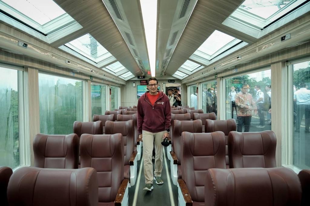 Kunker ke Jabar Naik Kereta Panoramic, Sandiaga Uno: Sensasinya Luar Biasa. (Foto: Kemenparekraf)