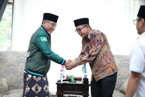 Bertemu Dirjen Pajak, Ketum PBNU Pesan agar Aparatur Negara Amanah. Foto: MNC Media.