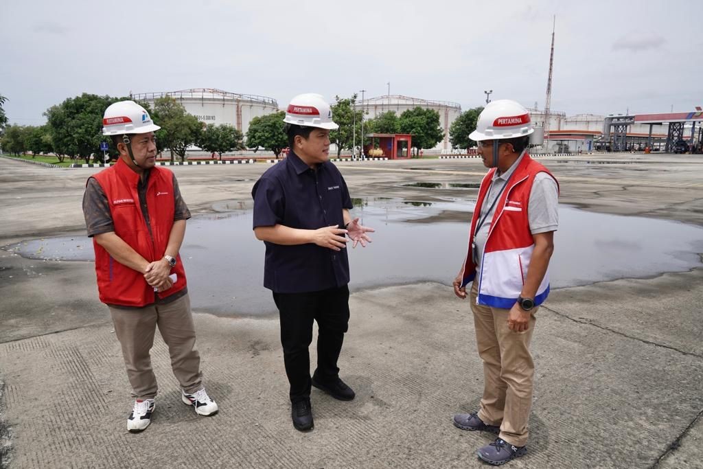 Datangi Plumpang Koja, Erick Janji Kawal Pelayanan Korban Kebakaran Depo Pertamina. Foto: MNC Media.