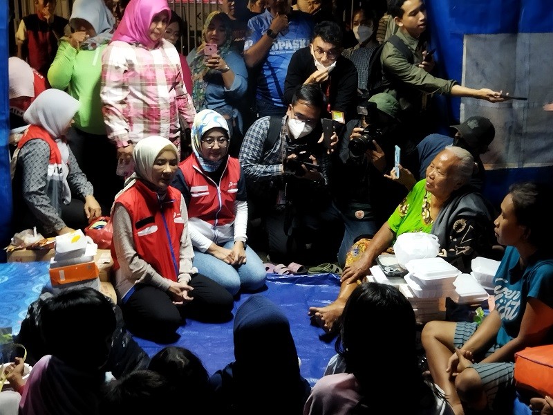 Temui Pengungsi Kebakaran Depo Plumpang, Ini Janji Bos Pertamina. (Foto: MNC Media).