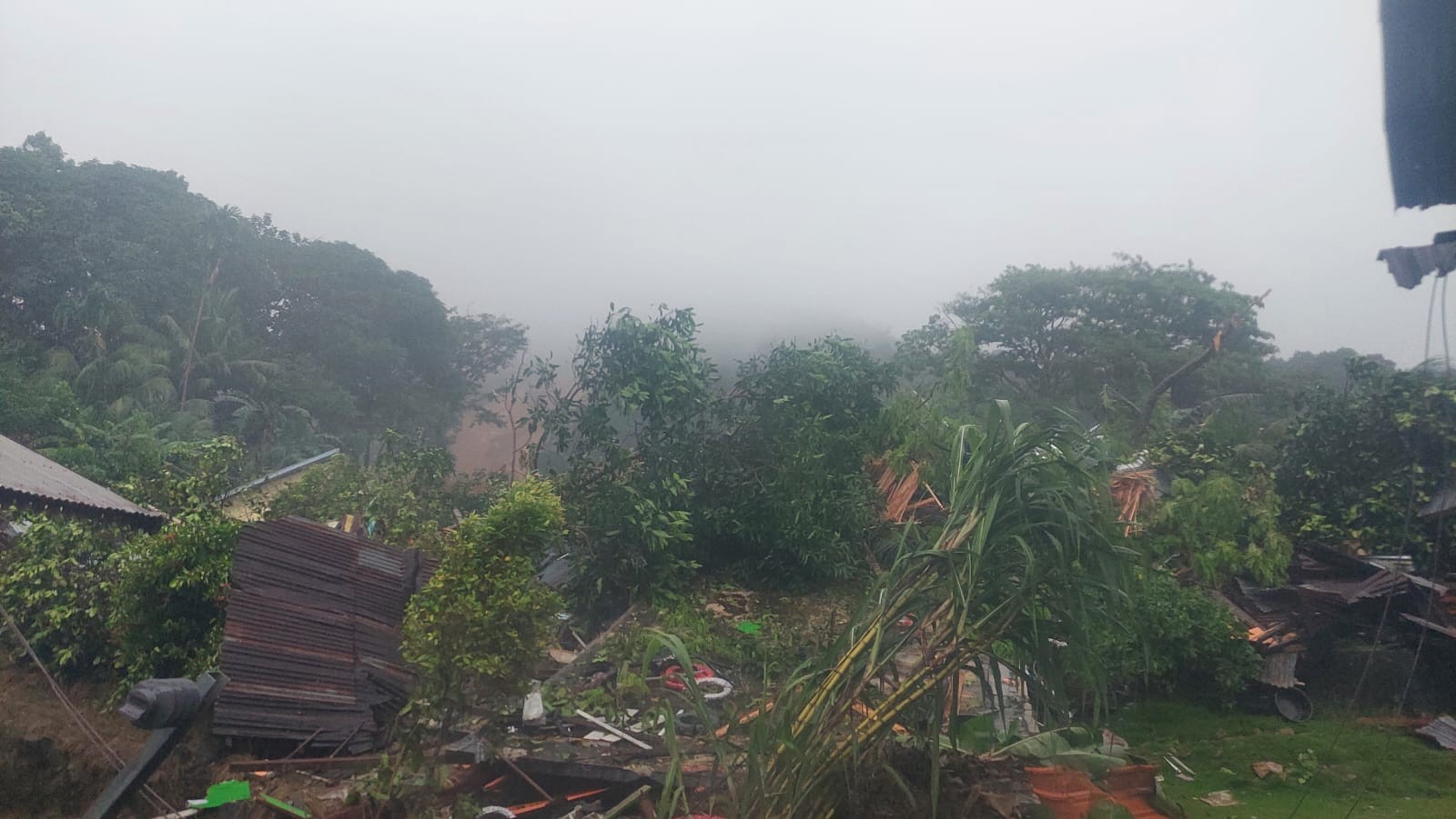 Longsor Timbun Satu Kampung di Natuna, Masih Ada Korban Hilang (Foto: Ist)
