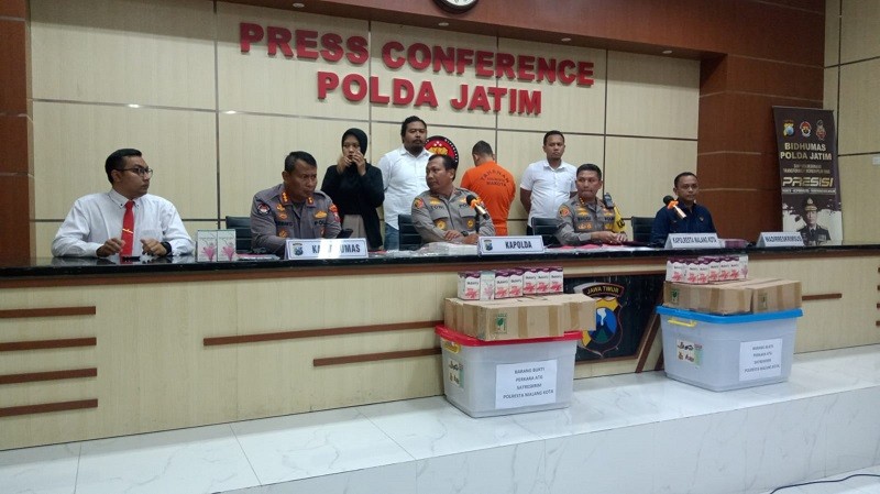 Crazy Rich Surabaya Wahyu Kenzo Tipu 25 Ribu Orang, Kerugian Rp9 Triliun. (Foto: Lukman Hakim).