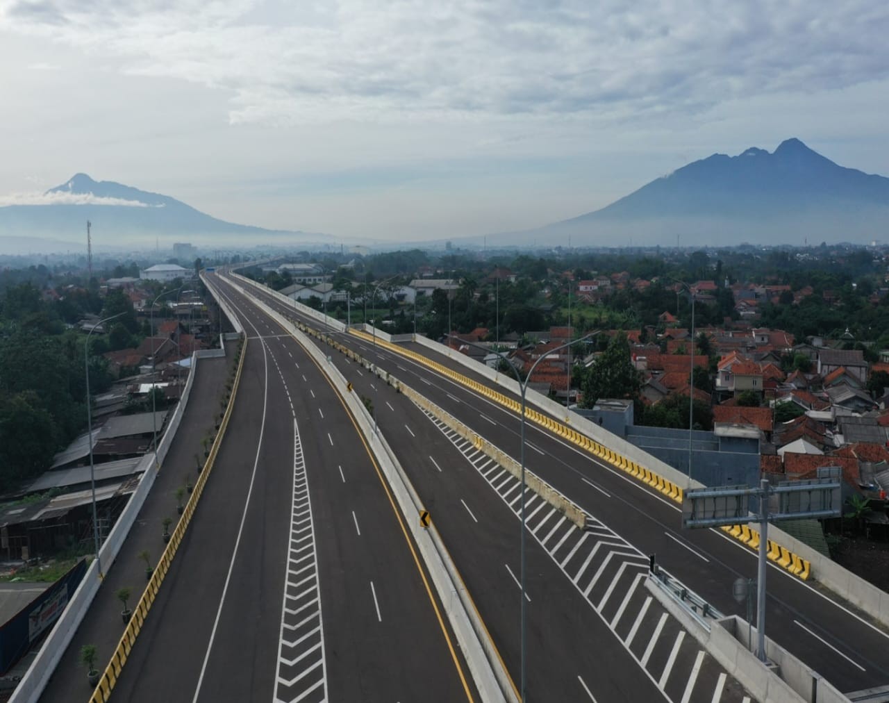 Pengumuman, Tarif Tol Cengkareng-Batu Ceper-Kunciran Naik Mulai Besok. (Foto: MNC Media)