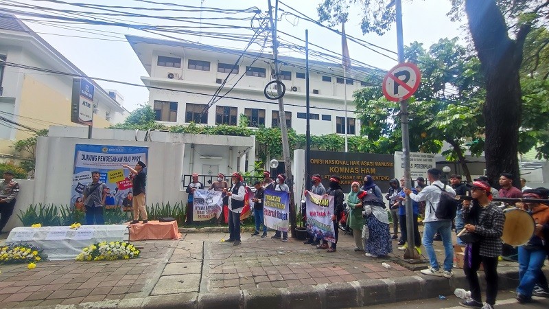 Harga Jual Ayam Rendah, Peternak Geruduk Komnas HAM. (Foto: MNC Media)